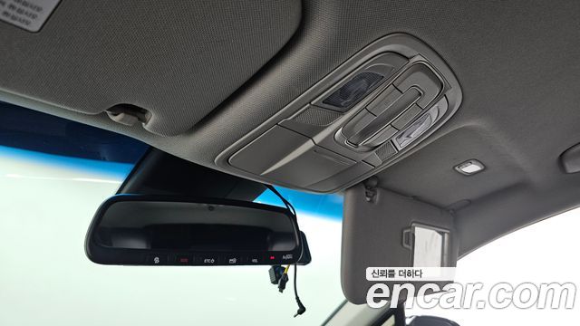 Hyundai Santafe 2019 — photo 25