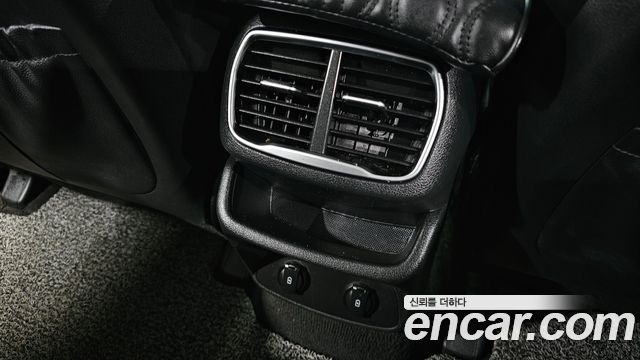 Hyundai Santafe 2019 — photo 30