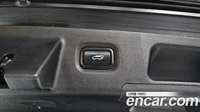 Hyundai Santafe 2019 — photo 32