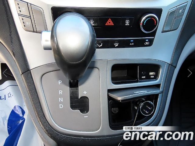 Hyundai Starex 2019 — photo 11