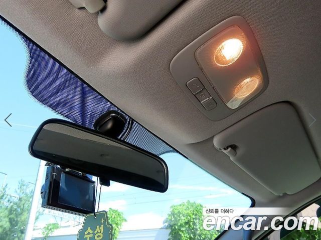 Hyundai Starex 2019 — photo 17