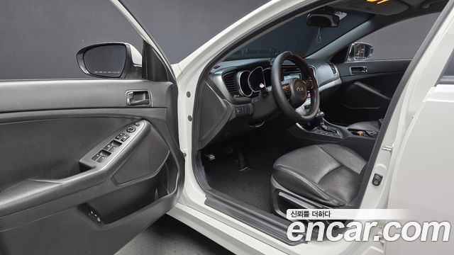 Kia K5 2015 — photo 10
