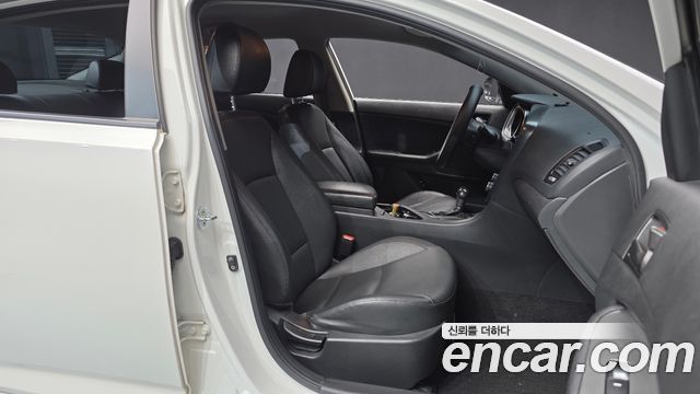 Kia K5 2015 — photo 11