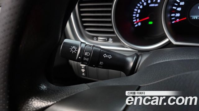 Kia K5 2015 — photo 17