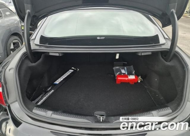 Mercedes-Benz E-Class 2020 — photo 7