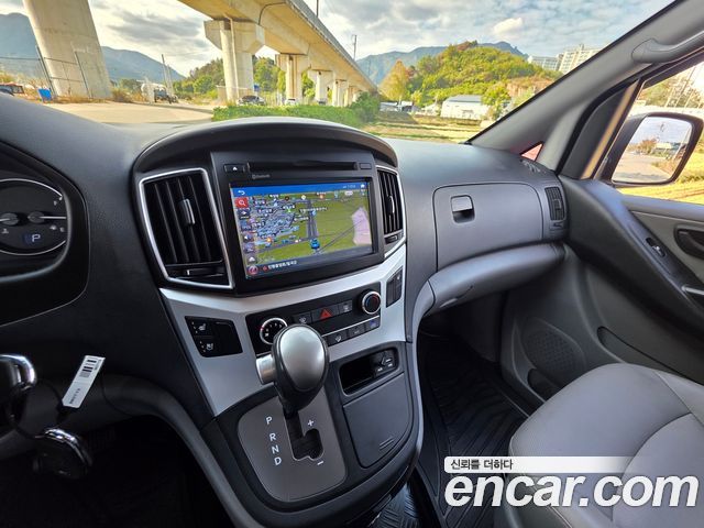 Hyundai Starex 2019 — photo 13