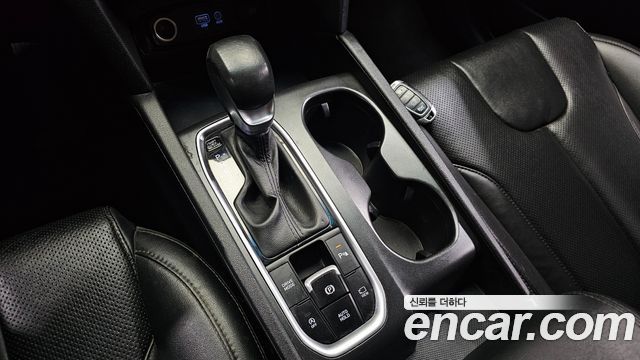 Hyundai Santafe 2019 — photo 12