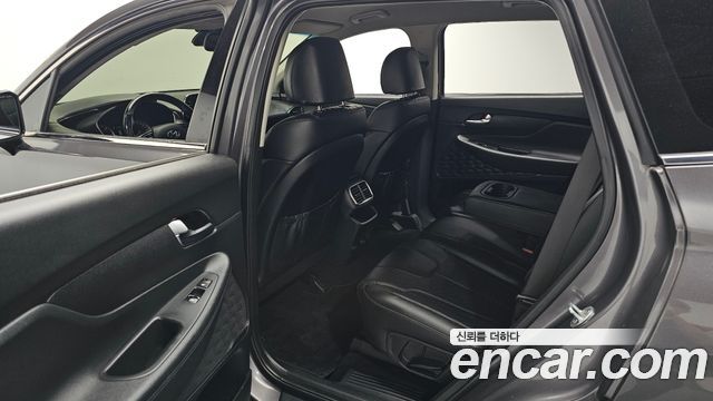 Hyundai Santafe 2019 — photo 18