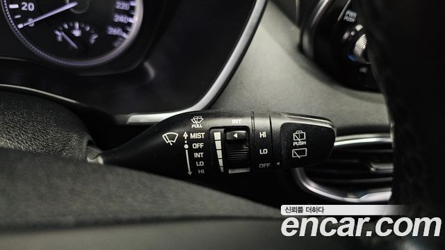 Hyundai Santafe 2019 — photo 29
