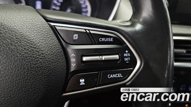 Hyundai Santafe 2019 — photo 32