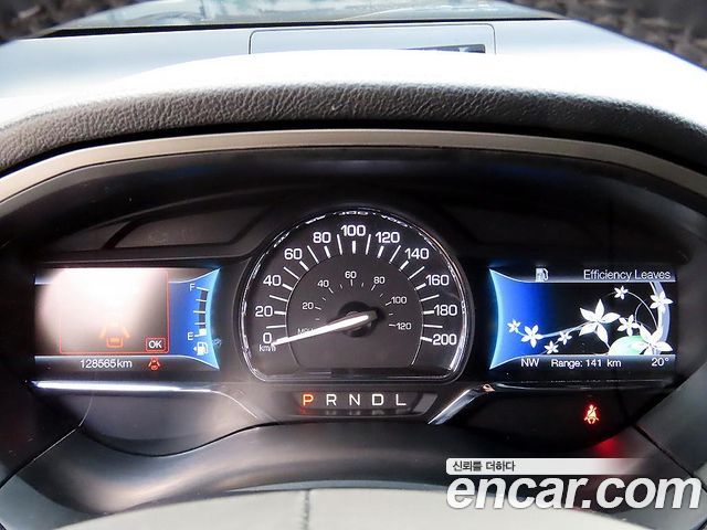Lincoln MKZ 2019 — photo 9