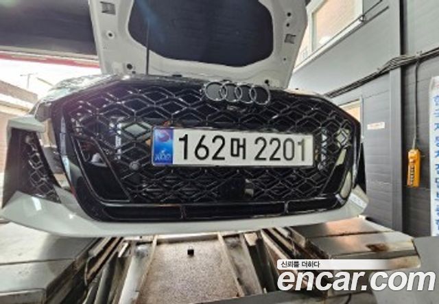 Audi RS3 2025 — photo 1