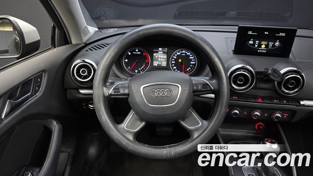 Audi A3 2015 — photo 13