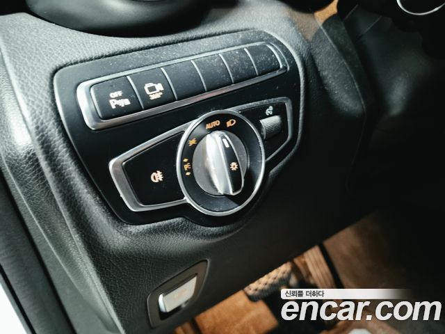 Mercedes-Benz GLC-Class 2018 — photo 13