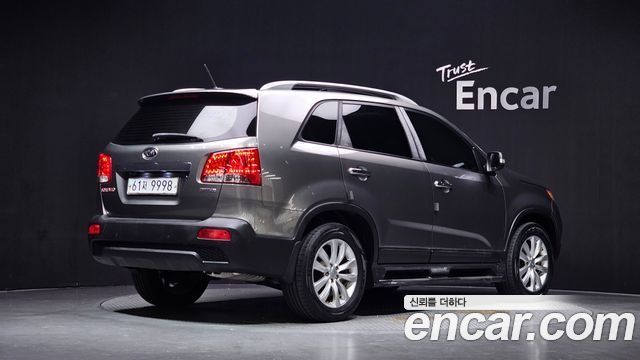 Kia Sorento 2012 — photo 2