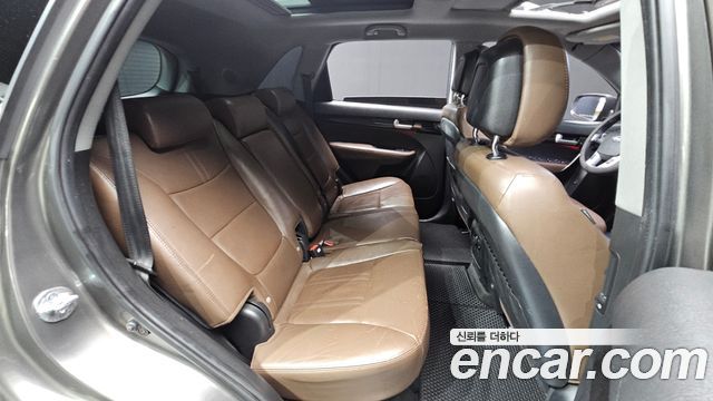 Kia Sorento 2012 — photo 11
