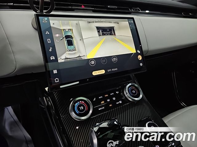 Land Rover Range Rover Sport 2023 — photo 11