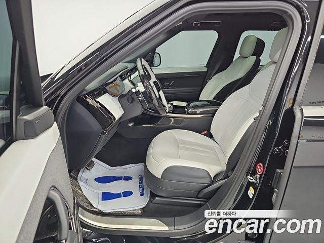 Land Rover Range Rover Sport 2023 — photo 12