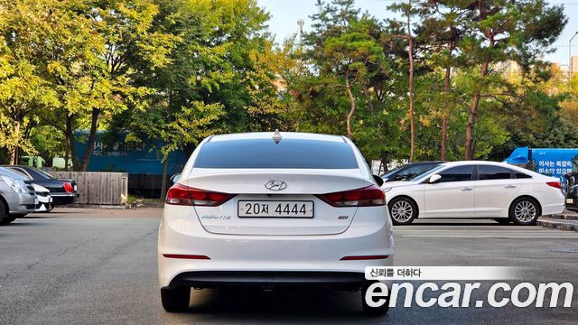 Hyundai AVANTE 2017 — photo 5