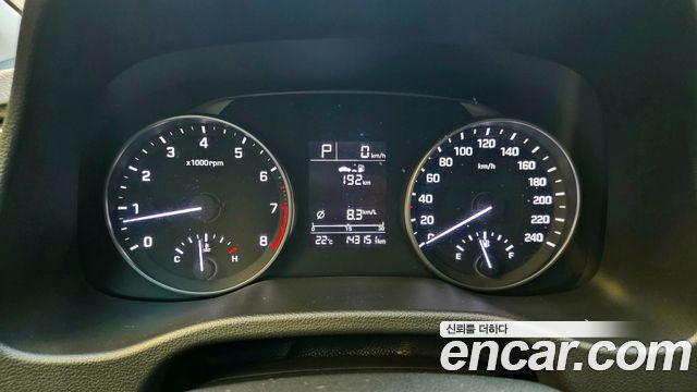 Hyundai AVANTE 2017 — photo 11