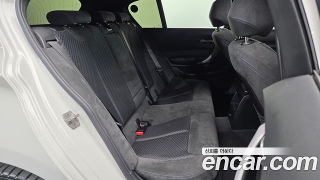 BMW 1-Series 2018 — photo 12