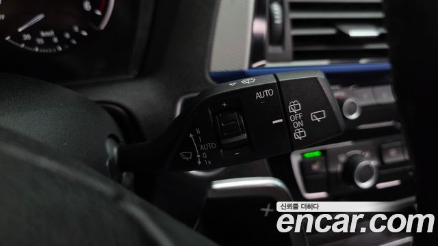 BMW 1-Series 2018 — photo 17