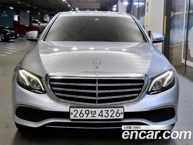 Mercedes-Benz E-Class 2017 — photo 2