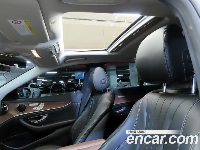 Mercedes-Benz E-Class 2017 — photo 17