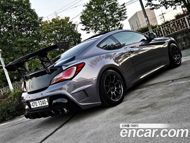 Hyundai Genesis 2009 — photo 2