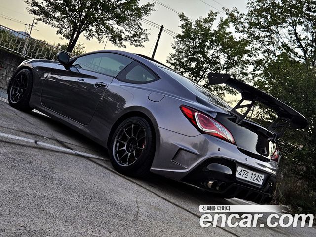 Hyundai Genesis 2009 — photo 13