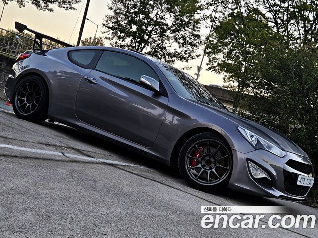 Hyundai Genesis 2009 — photo 17