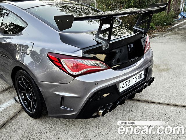 Hyundai Genesis 2009 — photo 18