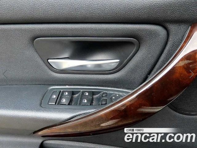 BMW 3-Series 2015 — photo 12