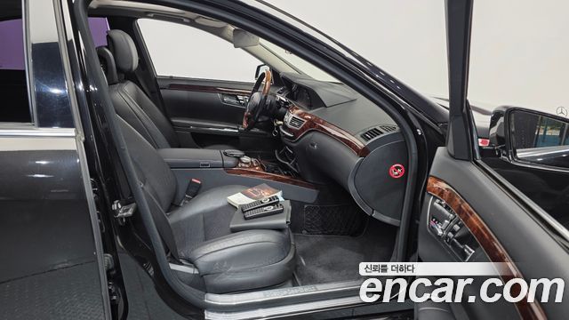 Mercedes-Benz S-Class 2011 — photo 11