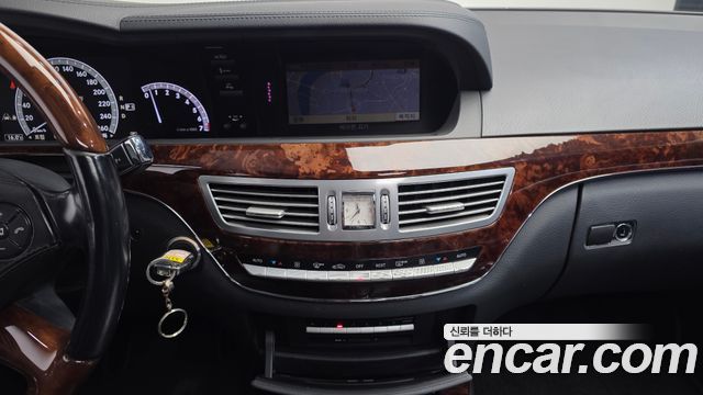 Mercedes-Benz S-Class 2011 — photo 15