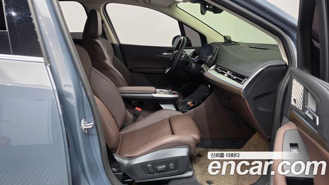 BMW 2-Series 2025 — photo 16