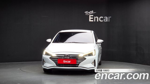 Hyundai AVANTE 2020 — photo 3