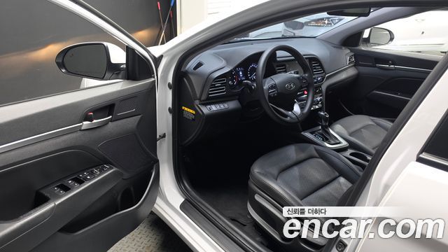 Hyundai AVANTE 2020 — photo 13