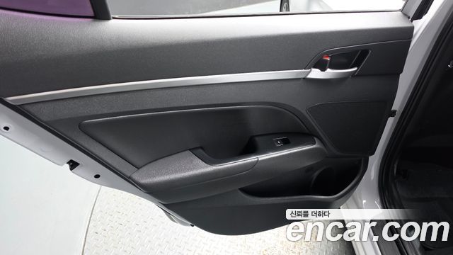 Hyundai AVANTE 2020 — photo 15