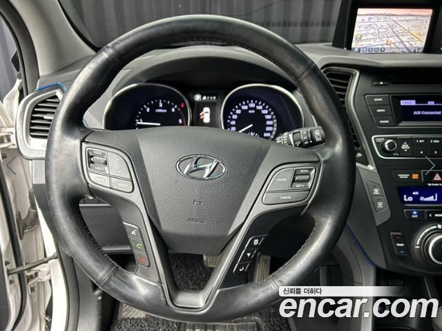 Hyundai Santafe 2016 — photo 10