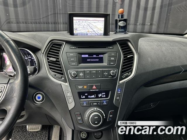 Hyundai Santafe 2016 — photo 11
