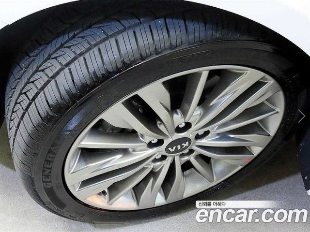 Kia K5 2019 — photo 20
