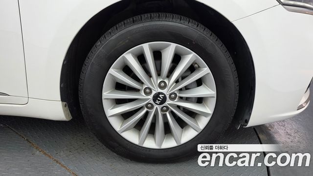 Kia K7 2016 — photo 5