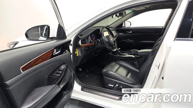 Kia K7 2016 — photo 13