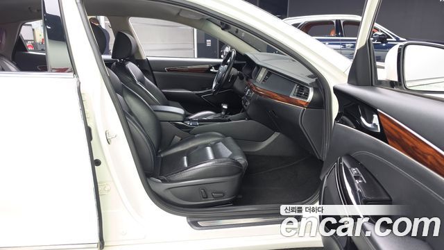 Kia K7 2016 — photo 17