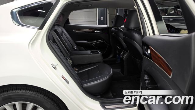 Kia K7 2016 — photo 18