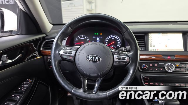 Kia K7 2016 — photo 19