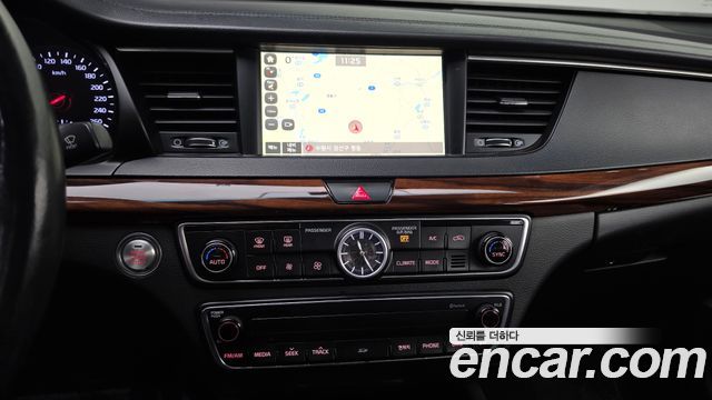 Kia K7 2016 — photo 20