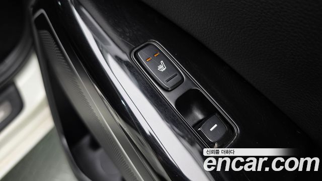 Kia K7 2016 — photo 25