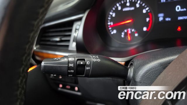 Kia K7 2016 — photo 29